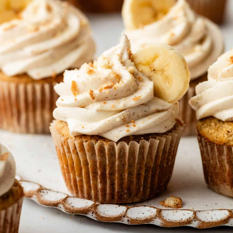 Banana Cinnamon Swirl Cupcakes